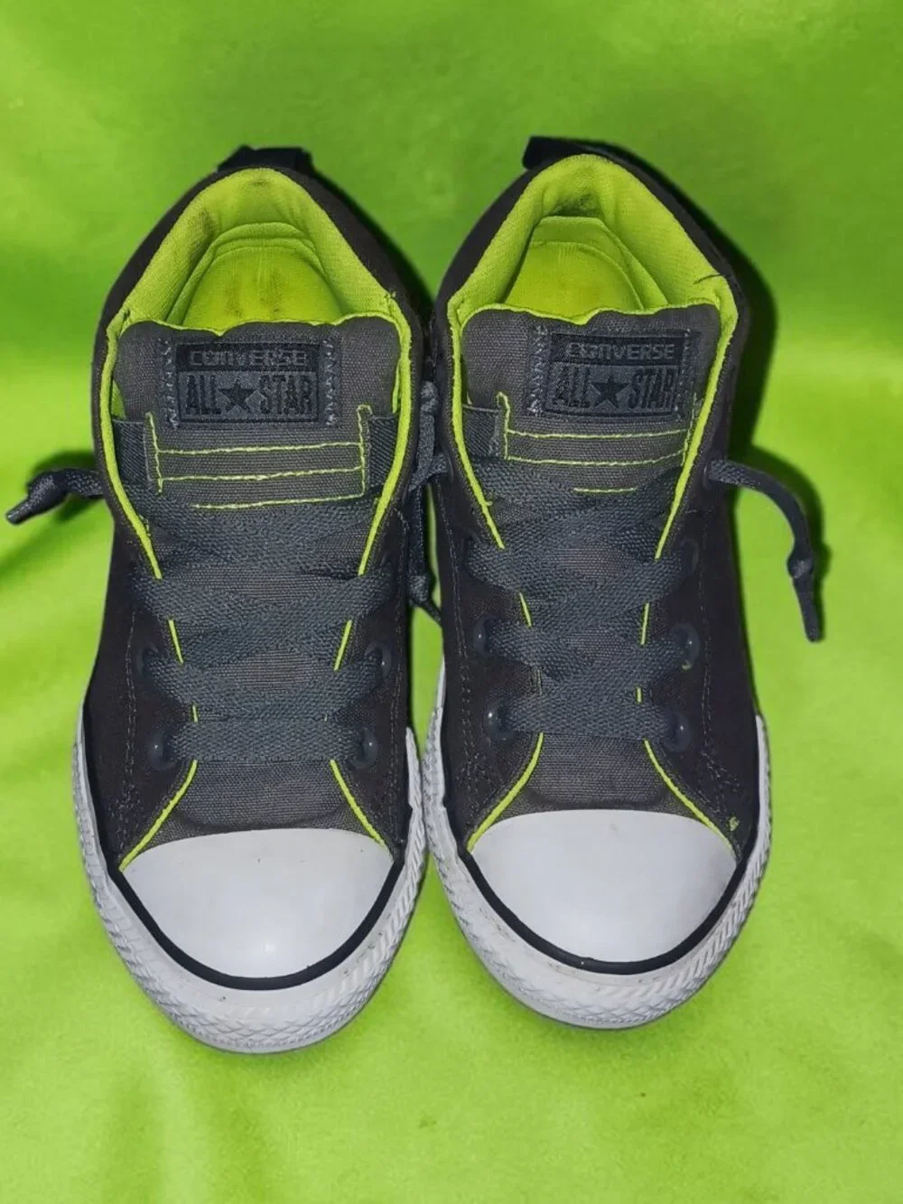 Converse Chuck Taylor All Star Mid Top Sneakers